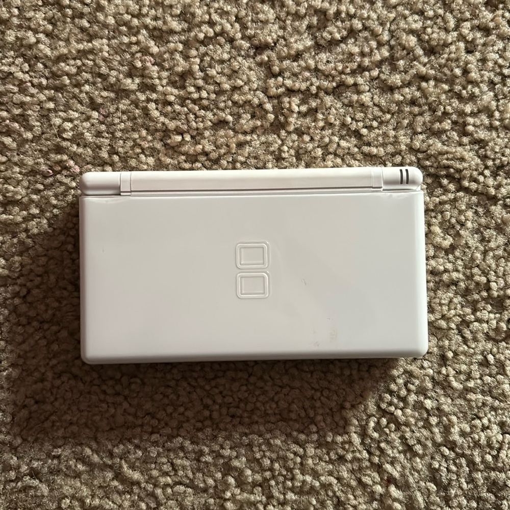 Black Nintendo DS lite with case